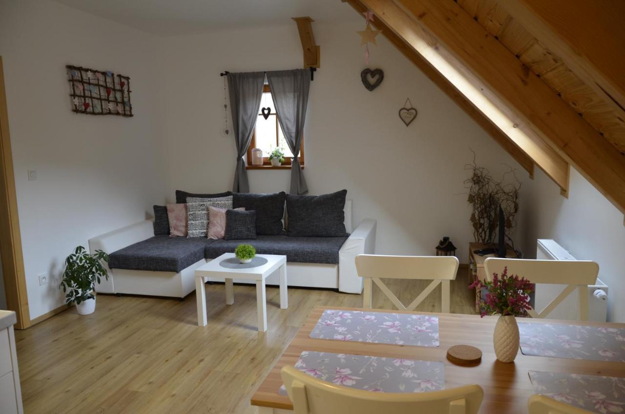 Apartmány u vlčích jam Petrowitz Esterno foto