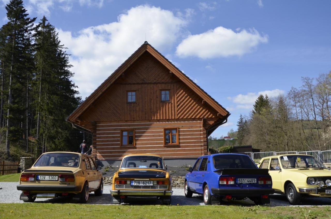 Apartmány u vlčích jam Petrowitz Esterno foto